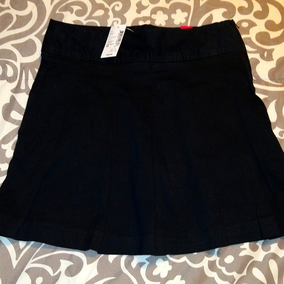 NWT Children's Place black pleated skirt size 10 - Picture 3 of 4